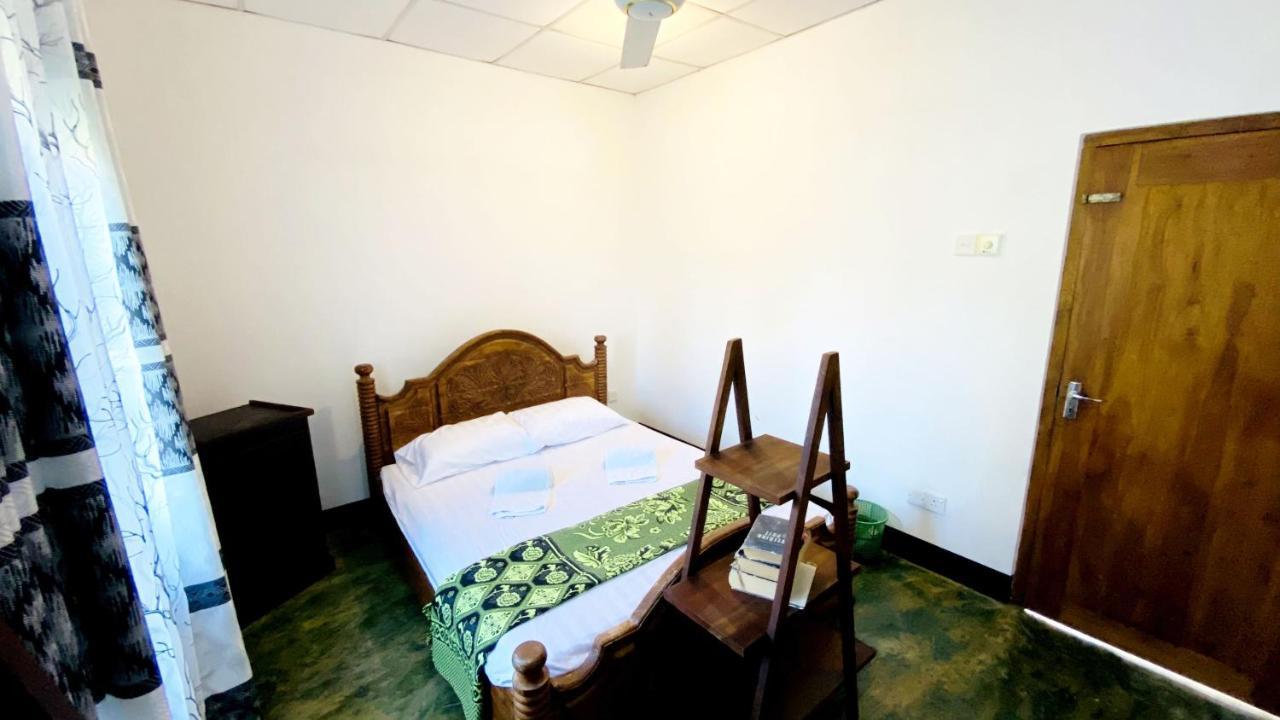 Madiha Surf House Lanka Hotel Matara Ngoại thất bức ảnh