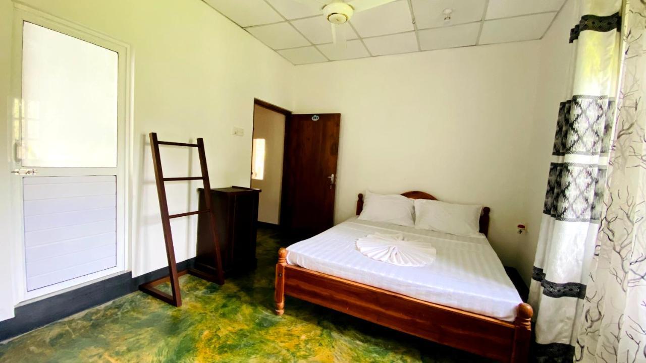 Madiha Surf House Lanka Hotel Matara Ngoại thất bức ảnh