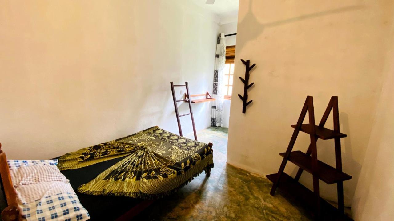 Madiha Surf House Lanka Hotel Matara Ngoại thất bức ảnh