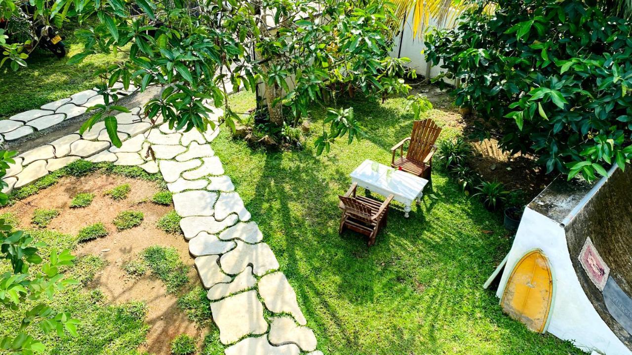 Madiha Surf House Lanka Hotel Matara Ngoại thất bức ảnh