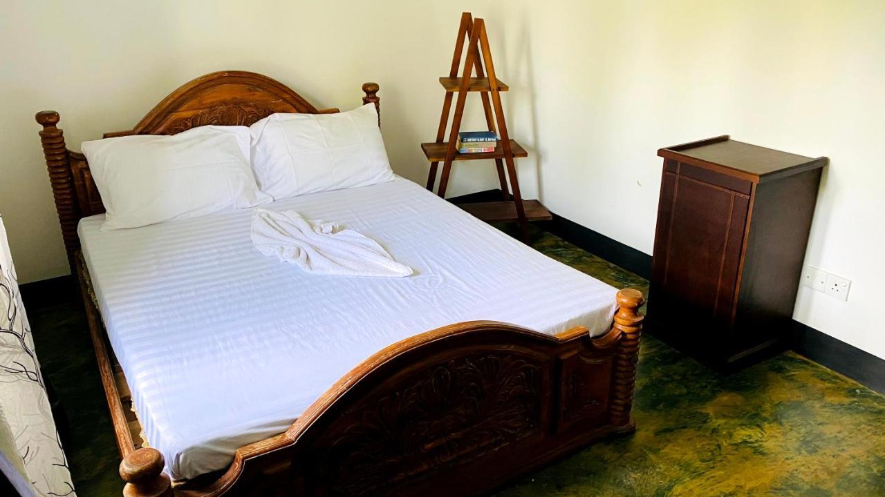 Madiha Surf House Lanka Hotel Matara Ngoại thất bức ảnh